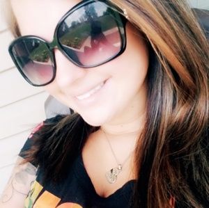 Meet your Posher, Tabitha